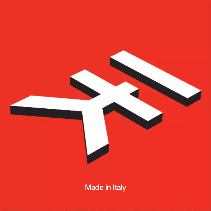 Image de la première page du manuel de l'appareil iRig BlueTurn